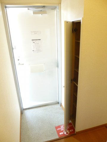 レオパレス箱田町Ｋ＆Ｋの玄関|ゆったりとした玄関です