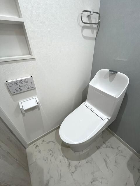 Housekul千駄木ビルのトイレ