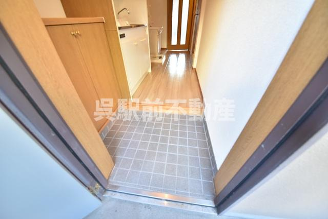 大森第10ビルの玄関