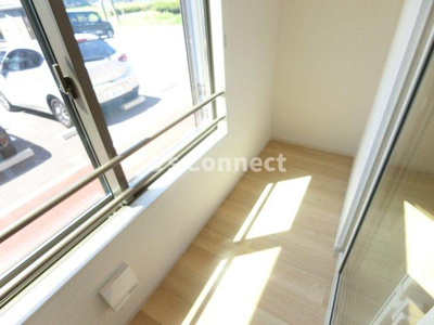 【その他】 | ル・クルールⅠ | サンルームで天気を気にせず洗濯できます。