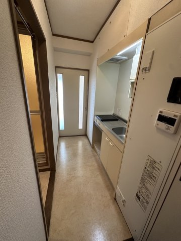 富士マンションの玄関