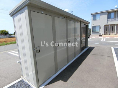 【その他共用部分】 | ル・クルールⅡ | 外物置にはタイヤを収納できます。