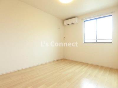 【内装】 | ル・クルールⅡ | 洋室にもエアコン付きです。