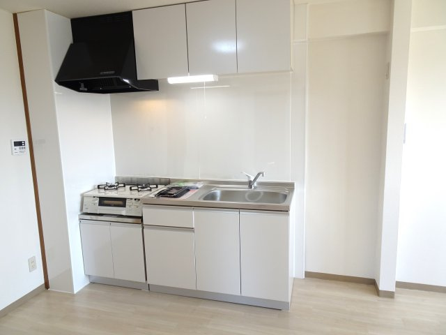 サンロイヤル大井のキッチン