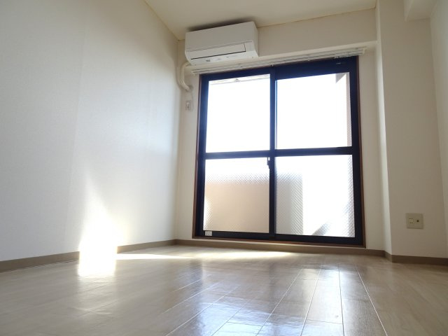 サンロイヤル大井の洋室