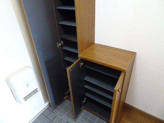 サンロイヤル大井の玄関