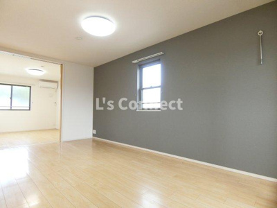 【居間・リビング】 | ベルフィミーモ栗原Ⅰ | 角部屋で２面に窓があります。