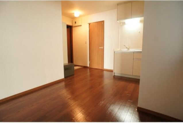 アパートメント両国緑の玄関