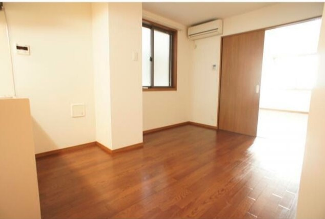 アパートメント両国緑の居間・リビング