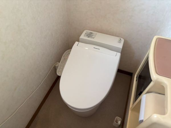 キッチン奥のパントリー兼ランドリースペースです。実際の写真をもとに家具を消し、壁や床などをCG加工したリフォーム予想CGです。