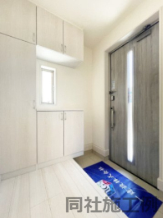 新築戸建・新築建売　郡山市富田町字大徳南【長期優良住宅】小山田小・郡山六中の玄関|同社施工例