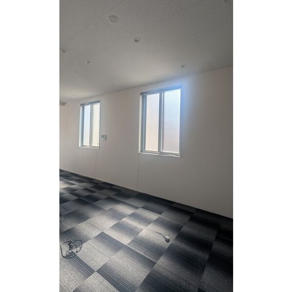 H・Y Office Bldgの内装