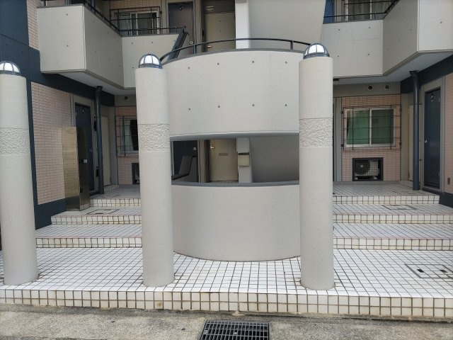 シャレー六甲のエントランス