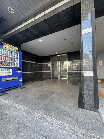 パークウェル初台のエントランス