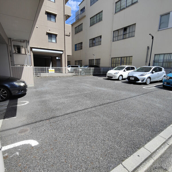 サン笠取の駐車場