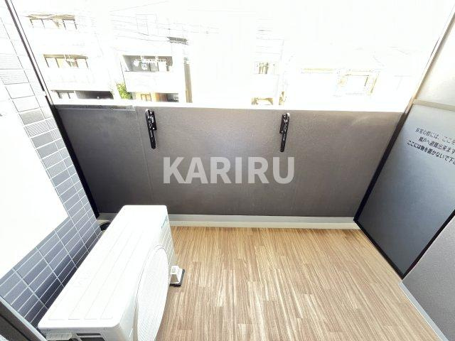 プレサンスＯＳＡＫＡ東成中本ハーヴィル のバルコニー