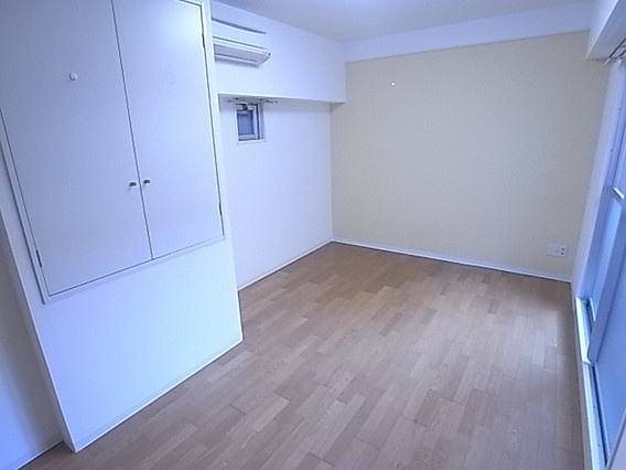 ペルル芦屋の洋室