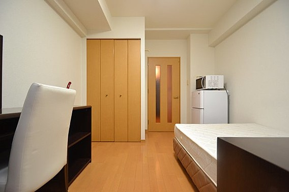 プレサンス神戸三宮の洋室