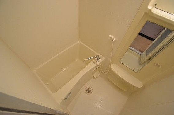 プレサンス神戸三宮の浴室