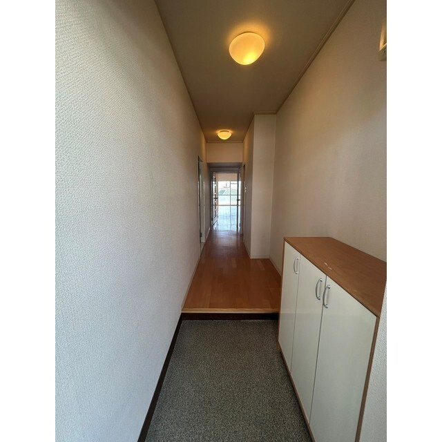 御影野村ハイツの玄関