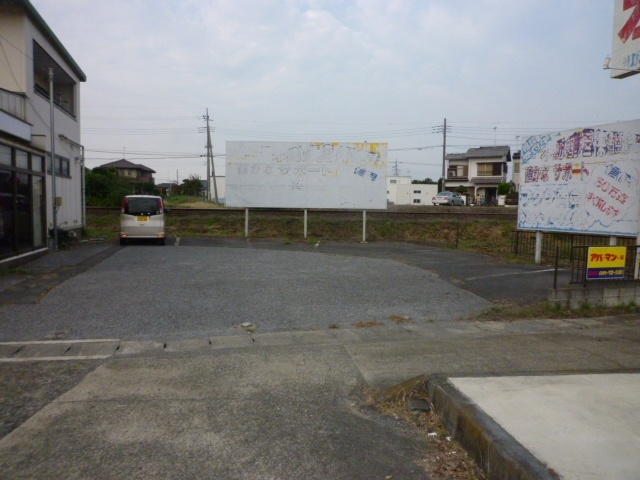 米ノ井テナントの駐車場