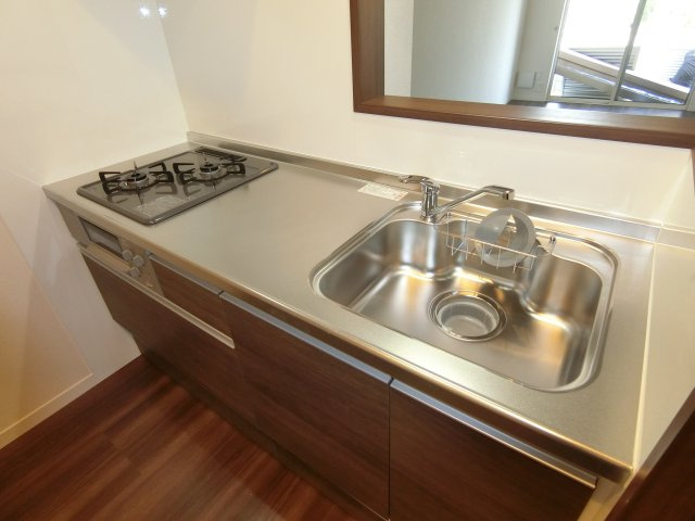 ZAIKIB.L.D.Gのキッチン|2口コンロ・グリル付のシステムキッチンです♪