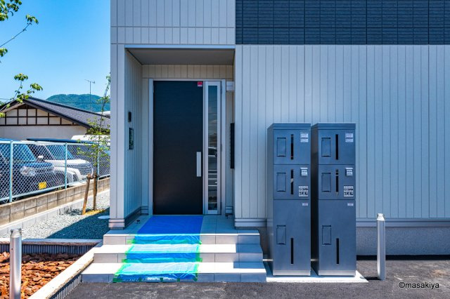 レジデンスフラワーⅡのエントランス