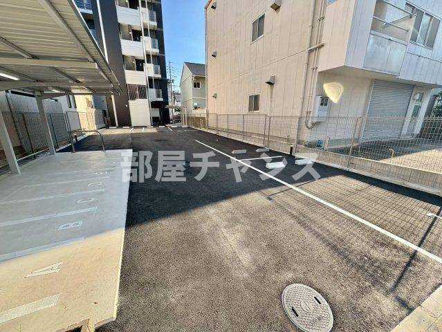 ディアレイシャス名古屋浄心の駐車場