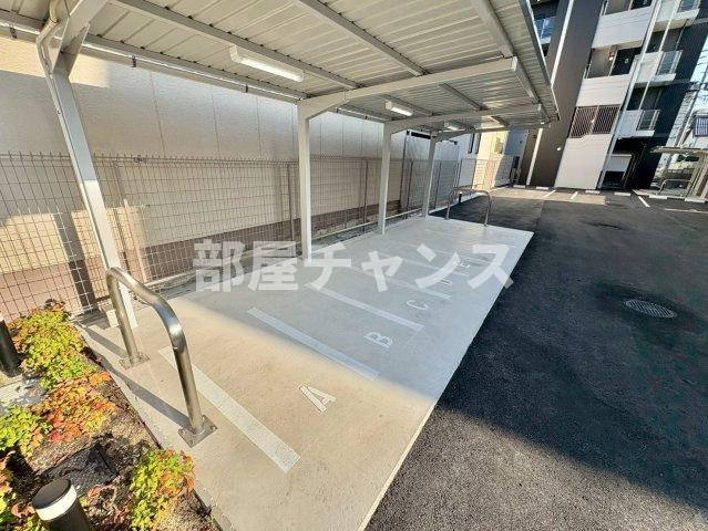 ディアレイシャス名古屋浄心の駐車場