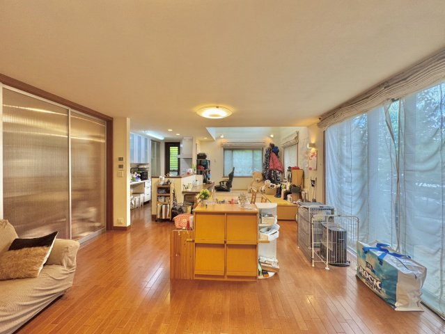 つくばみらい市小絹中古戸建の居間・リビング