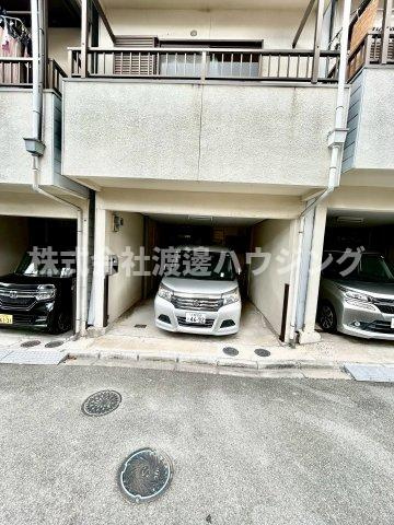 瓢箪山町一戸建の駐車場|高さ2.22ｍ、横幅3.35ｃｍ1、奥行き4.2ｃｍ