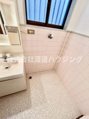 瓢箪山町一戸建の設備|室内洗濯機置場