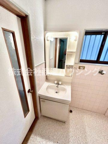 瓢箪山町一戸建の洗面所