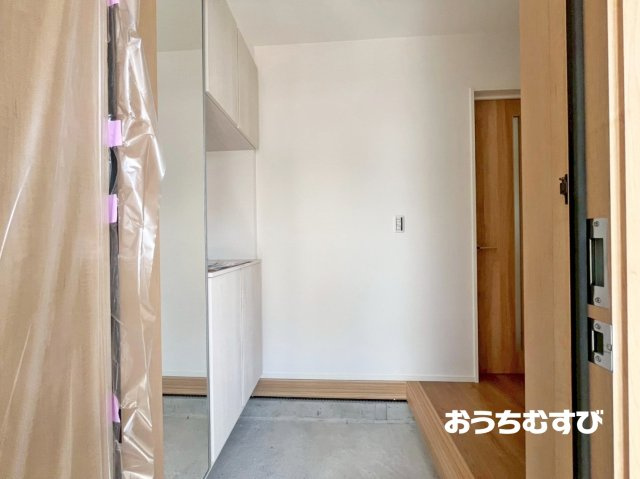 守山区守山225①(全1棟)の玄関