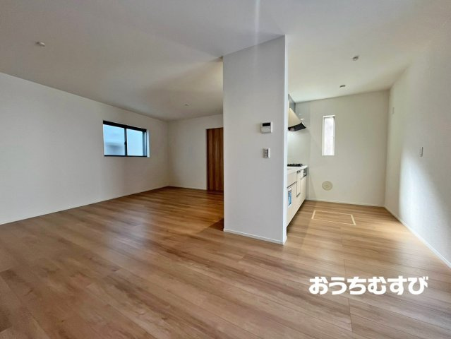 守山区守山225①(全1棟)の居間・リビング