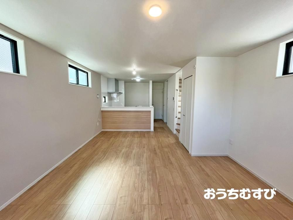 北区上飯田南町3丁目(全1棟)の居間・リビング