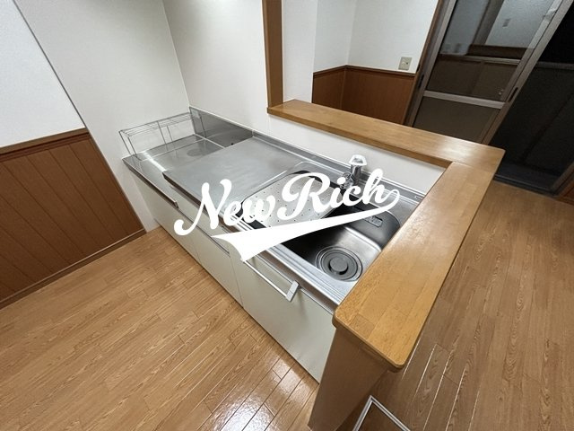 伊勢崎市赤堀今井町２丁目のアパートのキッチン