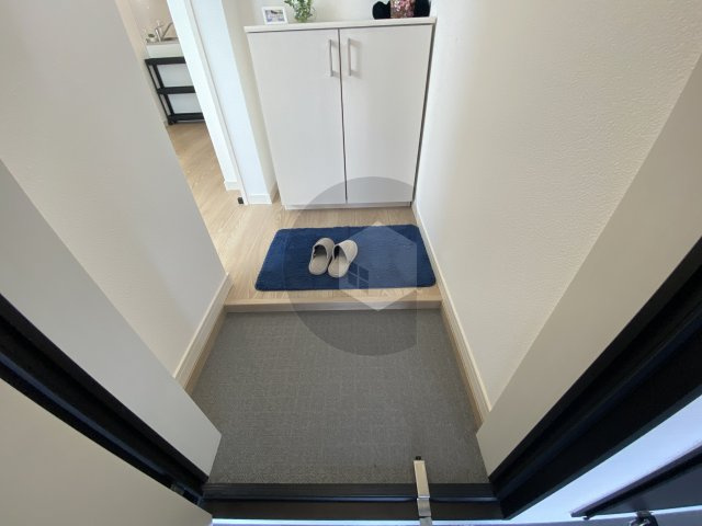 MELDIA長瀬2の玄関