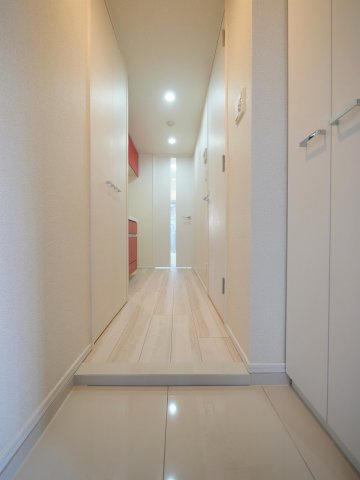 プレミアムキューブ広尾の内装|明るい色調の室内です