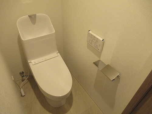 ライオンズ横濱関内レジデンスのトイレ|洗浄便座付きトイレ