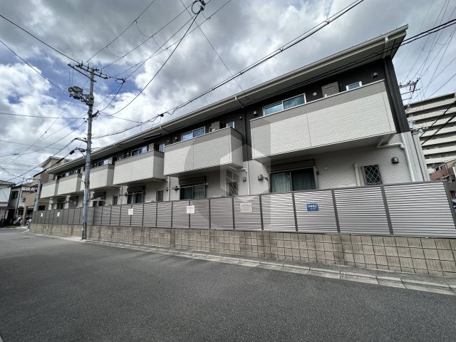 エマイユ鴻池の外観