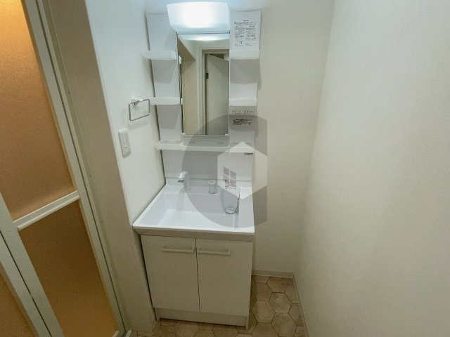 ノイヴェル長瀬の独立洗面台