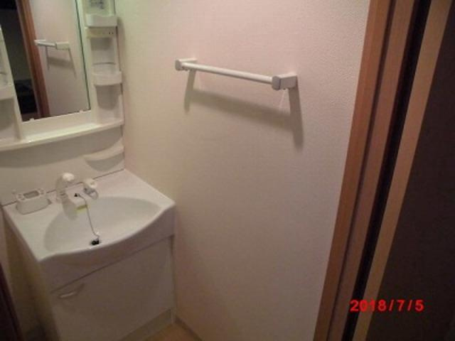 千葉市稲毛区小仲台２丁目の賃貸マンションの玄関