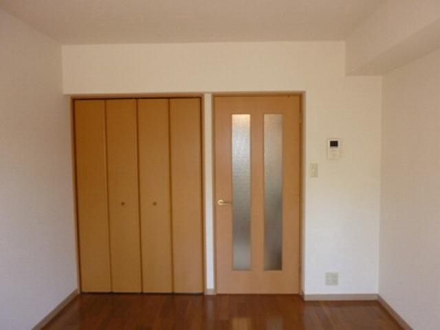 千葉市若葉区千城台北１丁目の賃貸マンションの居間・リビング