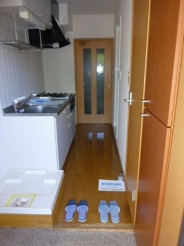 千葉市若葉区千城台北１丁目の賃貸マンションの玄関