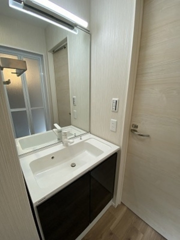 千葉市稲毛区天台５丁目のアパートの洗面所