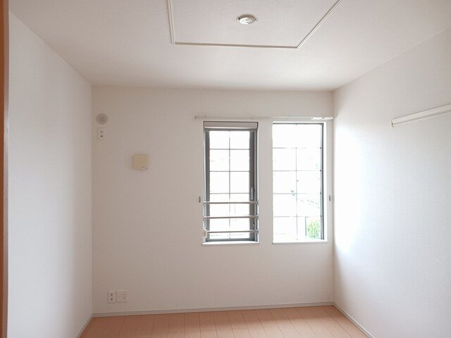 グッド・ラックＡの内装|明るい室内です