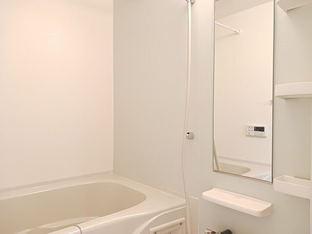 グッド・ラックＢの浴室|きれいなお風呂です