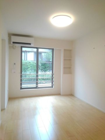 グランリーオ・Ｒ　Ⅵの居間・リビング|ゆったりとした居間です