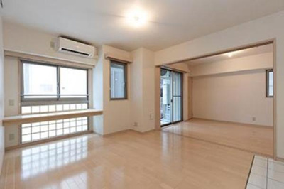 【居間・リビング】 | レオーネ三越前